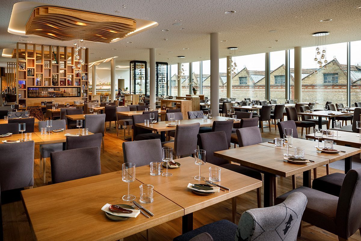 Innenansicht, Restaurant Tschadun, Kloten, achesa Group