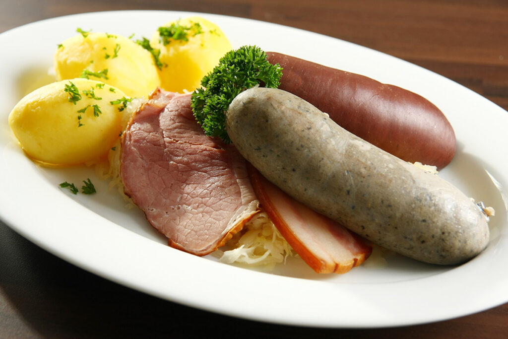 Schlachtplatte, Restaurant Tschadun, Kloten, achesa Group